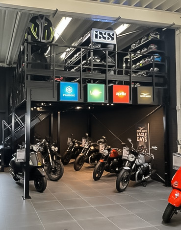 Lagerbühne als Showroom und Verkaufsfläche